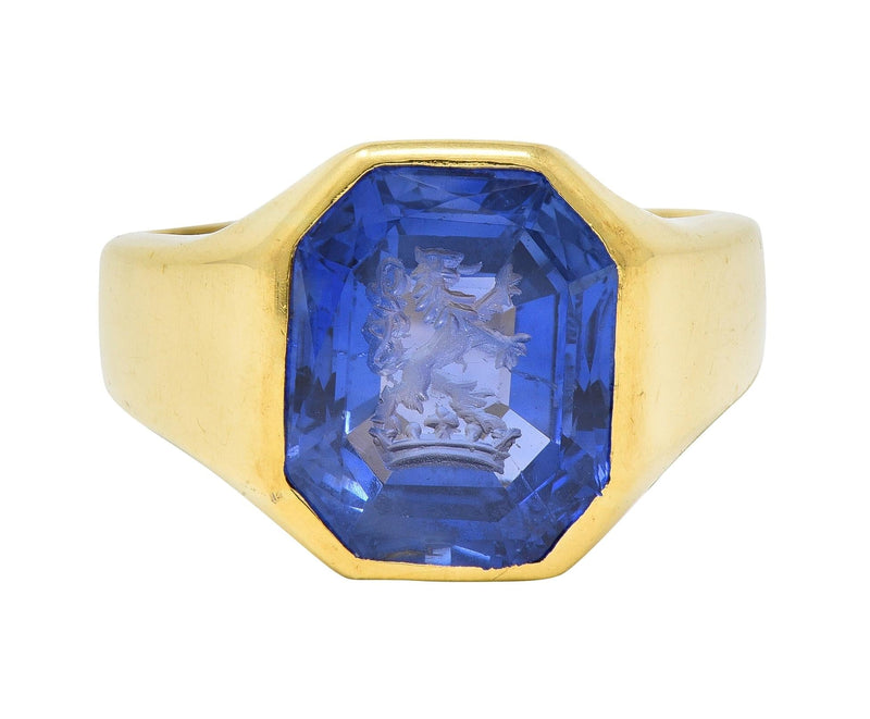 1960’s 8.26 CTW No Heat Ceylon Sapphire 18 Karat Gold Heraldic Lion Crown Unisex Vintage Signet Ring AGL